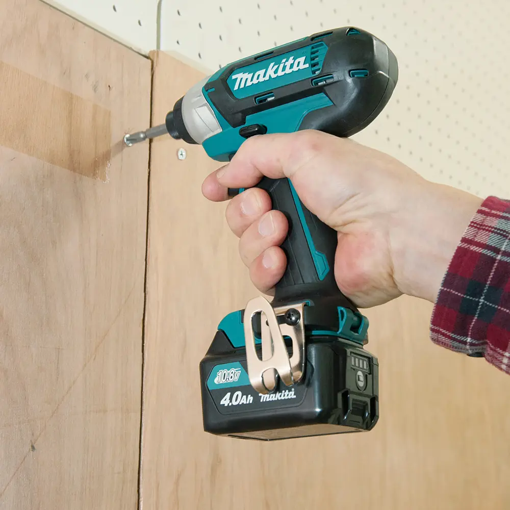 Фото 4 Винтоверт ударный аккумуляторный Makita TD110DWAE 12 В Li-Ion 2х2Ач Фото 4 Винтоверт ударный аккумуляторный Makita TD110DWAE 12 В Li-Ion 2х2Ач