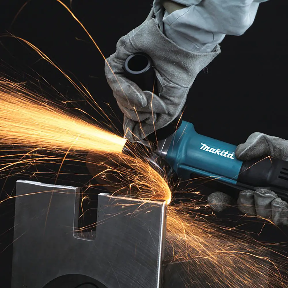 Фото 2 УШМ (болгарка) сетевая Makita 9558HPG 840 Вт 125 мм Фото 2 УШМ (болгарка) сетевая Makita 9558HPG 840 Вт 125 мм