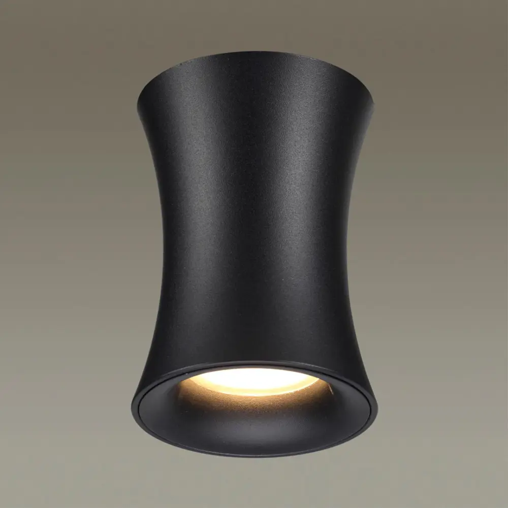 Фото 2 Накладной точечный светильник Odeon Light Zetta ЛТ_4272/1C GU10 50 Вт 220 В, цвет черный Фото 2 Накладной точечный светильник Odeon Light Zetta ЛТ_4272/1C GU10 50 Вт 220 В, цвет черный