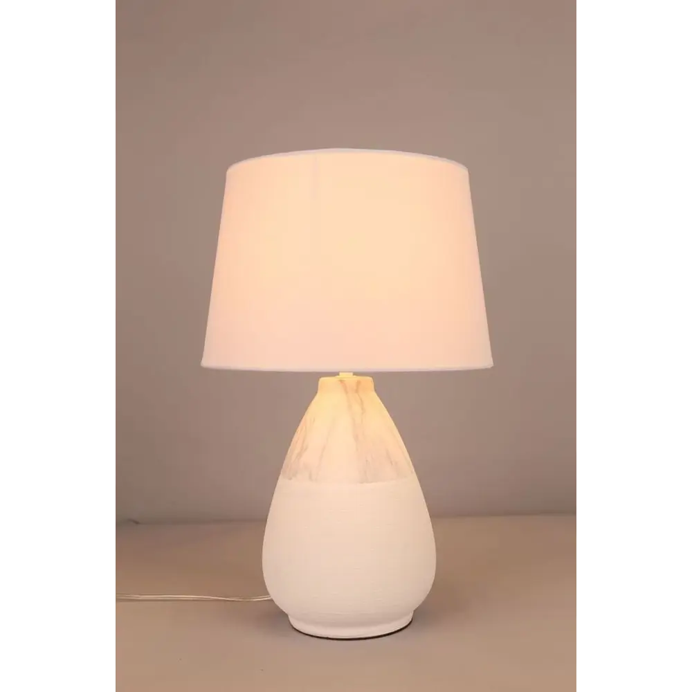 Фото 3 Настольная лампа Omnilux OML-8211 OML-82114-01 цвет белый Фото 3 Настольная лампа Omnilux OML-8211 OML-82114-01 цвет белый