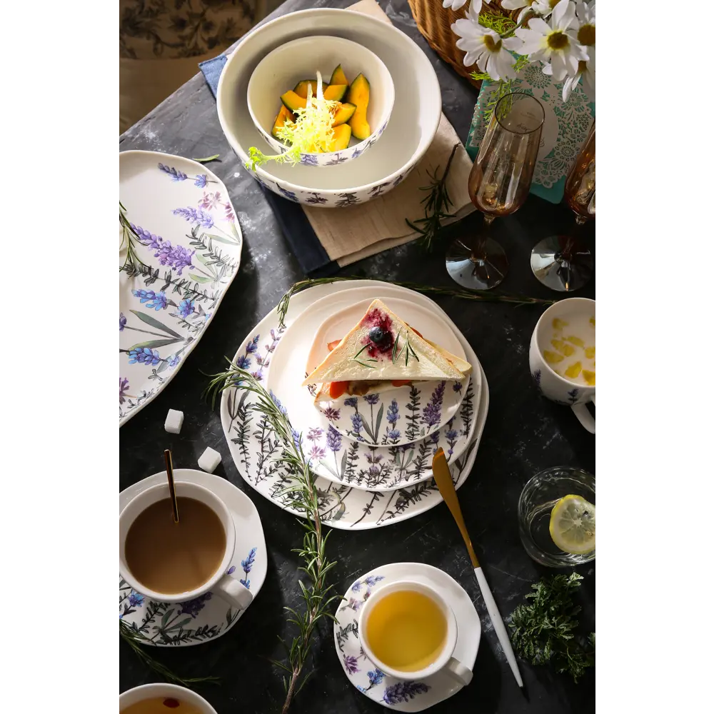 Фото 2 Тарелка круглая 26 см LIBERTY JONES Floral фарфор белый Фото 2 Тарелка круглая 26 см LIBERTY JONES Floral фарфор белый