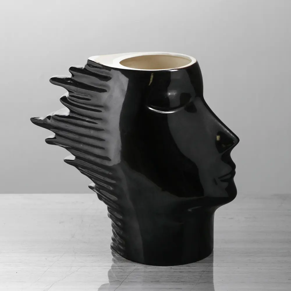 Фото Ваза керамическая "Афродита" глянец, чёрная, 24 см, настольная Фото Ваза керамическая "Афродита" глянец, чёрная, 24 см, настольная