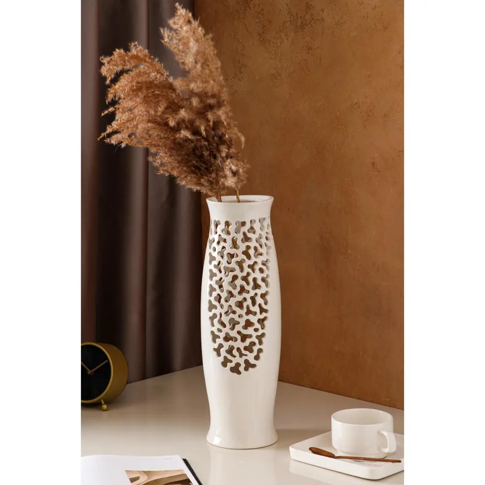 Фото Ваза настольная керамическая "Ромина" сквозная резка, белая, 40 см Фото Ваза настольная керамическая "Ромина" сквозная резка, белая, 40 см