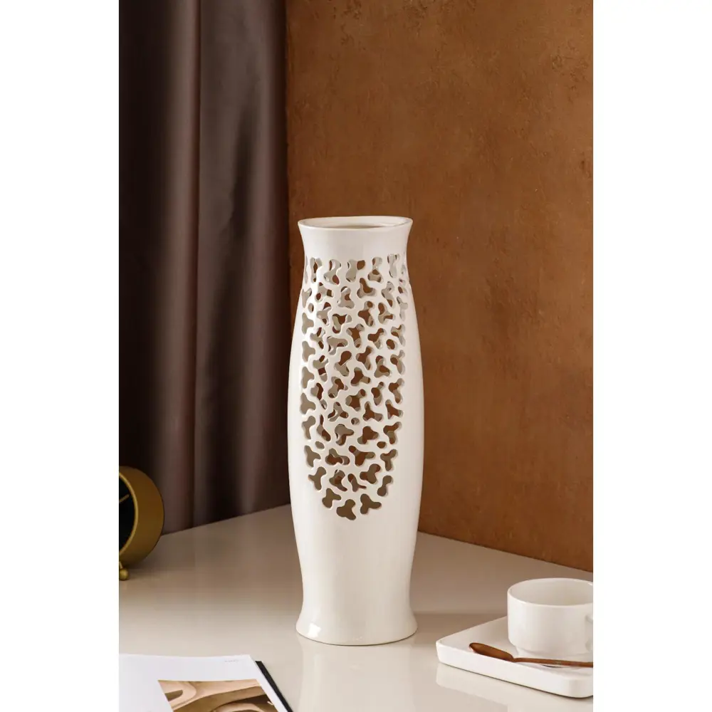 Фото 2 Ваза настольная керамическая "Ромина" сквозная резка, белая, 40 см Фото 2 Ваза настольная керамическая "Ромина" сквозная резка, белая, 40 см