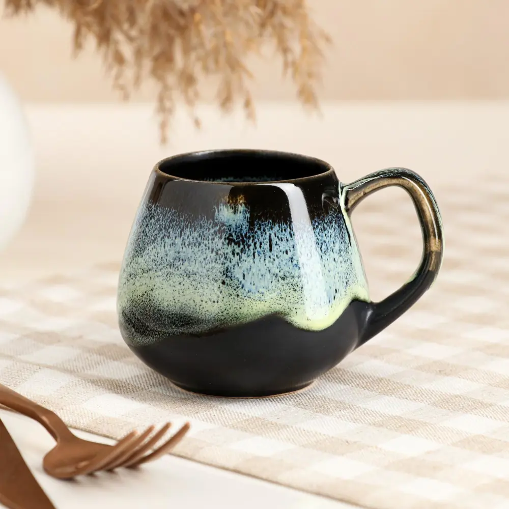 Фото 2 Кружка Керамика ручной работы "Бочка" глазурь матовая черно-зеленая 0.2 л 7153830