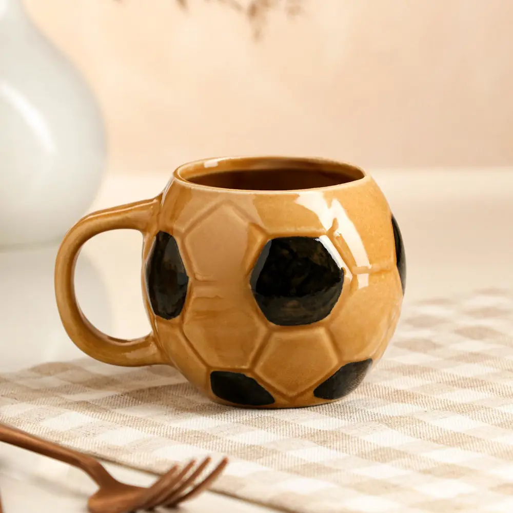 Фото Кружка Керамика ручной работы "Мяч" бежевый 0.33 л 1 сорт 7003999