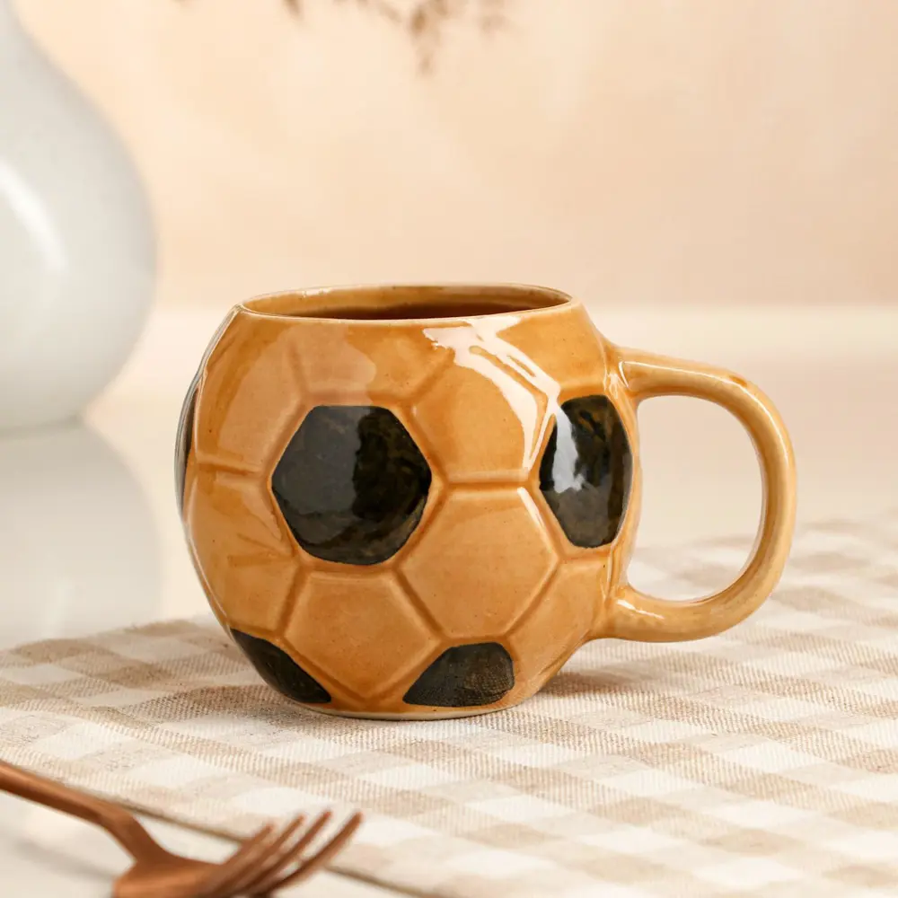 Фото 2 Кружка Керамика ручной работы "Мяч" бежевый 0.33 л 1 сорт 7003999