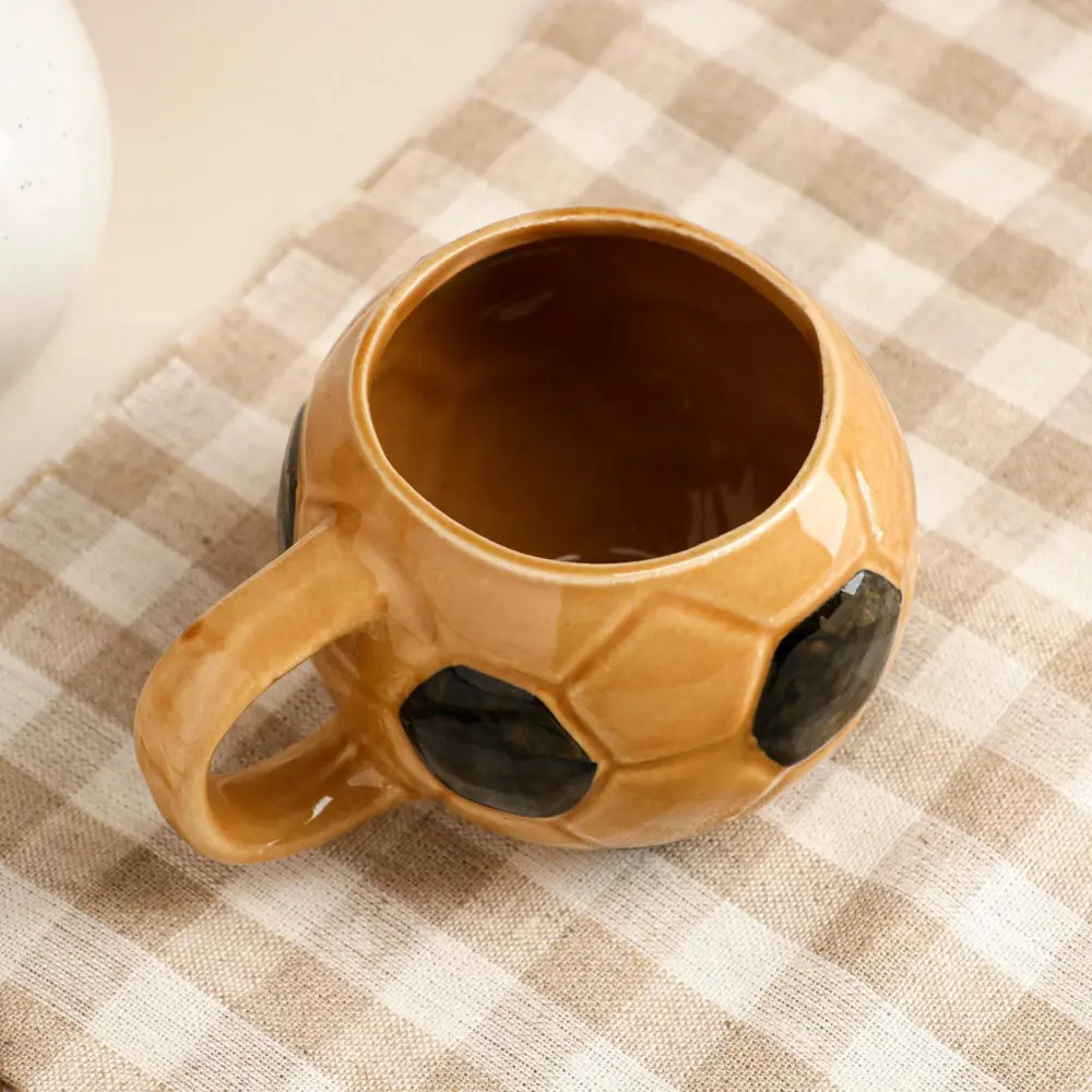 Фото 3 Кружка Керамика ручной работы "Мяч" бежевый 0.33 л 1 сорт 7003999