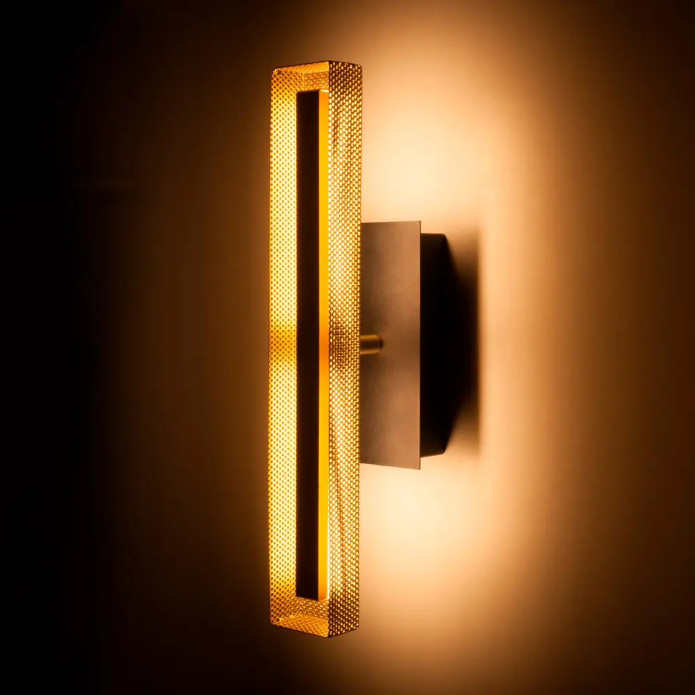 Фото 9 Настенный светильник светодиодный ELEKTROSTANDARD Lattice 40003/LED нейтральный белый свет цвет чёрный Фото 9 Настенный светильник светодиодный ELEKTROSTANDARD Lattice 40003/LED нейтральный белый свет цвет чёрный