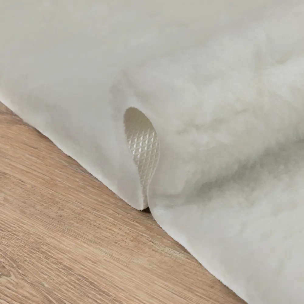 Фото 4 Коврик декоративный из искусственного меха "Snow" 80x120 см цвет белый Фото 4 Коврик декоративный из искусственного меха "Snow" 80x120 см цвет белый