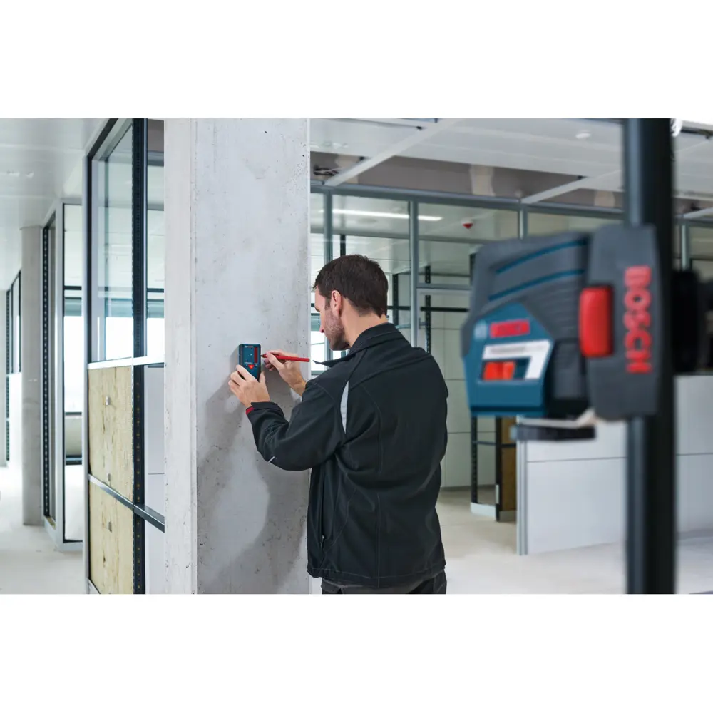 Фото 4 Приемник лазерного излучения Bosch Professional LR6 ААА Фото 4 Приемник лазерного излучения Bosch Professional LR6 ААА