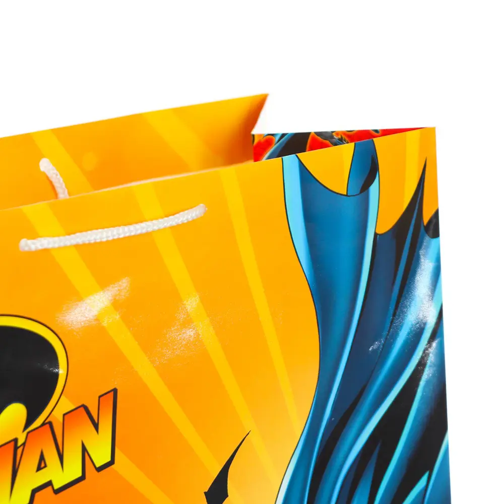 Фото 4 Пакет подарочный ND Play Batman 335x406x155 мм цвет красно-жёлтый Фото 4 Пакет подарочный ND Play Batman 335x406x155 мм цвет красно-жёлтый