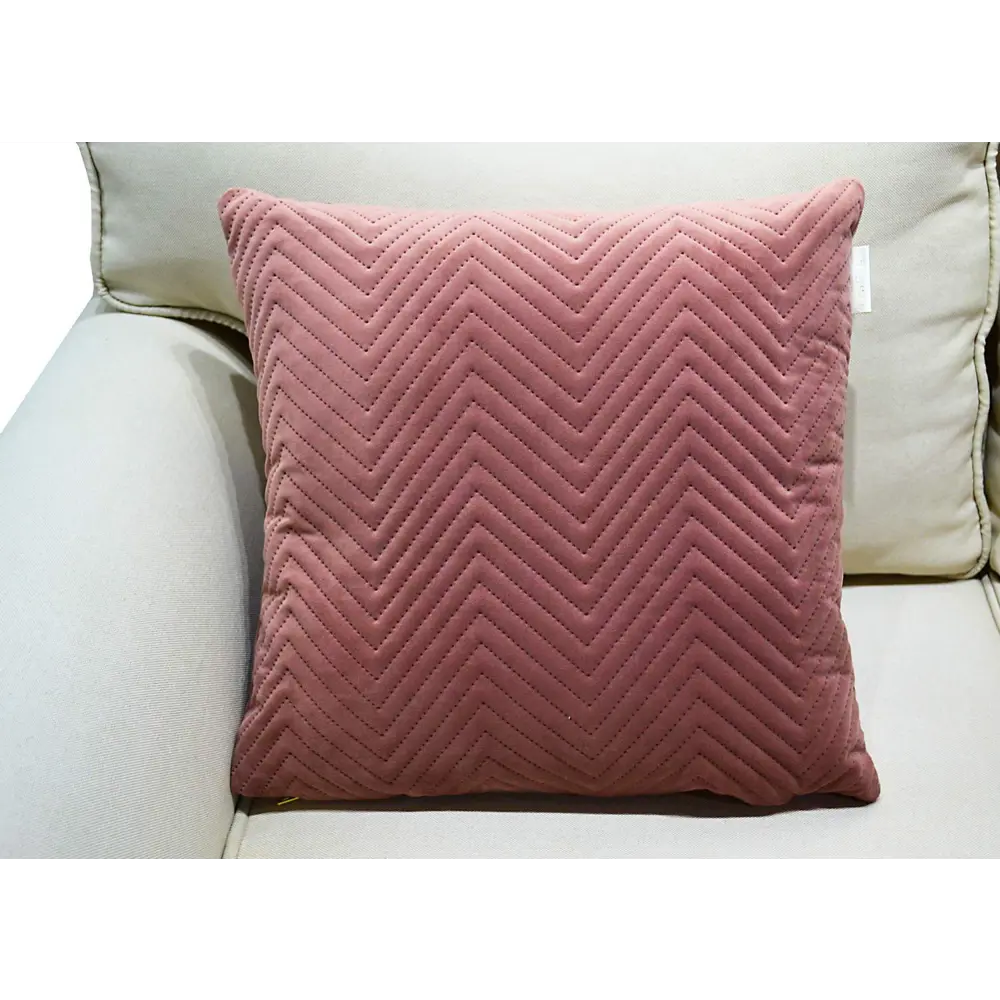 Фото 2 Наволочка декоративная Sofi De MarkO Оникс 45x45 чайная роза Фото 2 Наволочка декоративная Sofi De MarkO Оникс 45x45 чайная роза