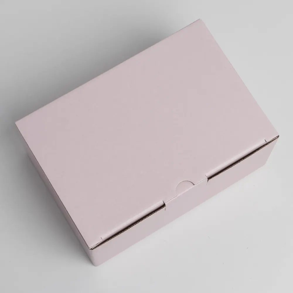 Фото 2 Коробка складная «Розовая» 30x23x12 см Фото 2 Коробка складная «Розовая» 30x23x12 см