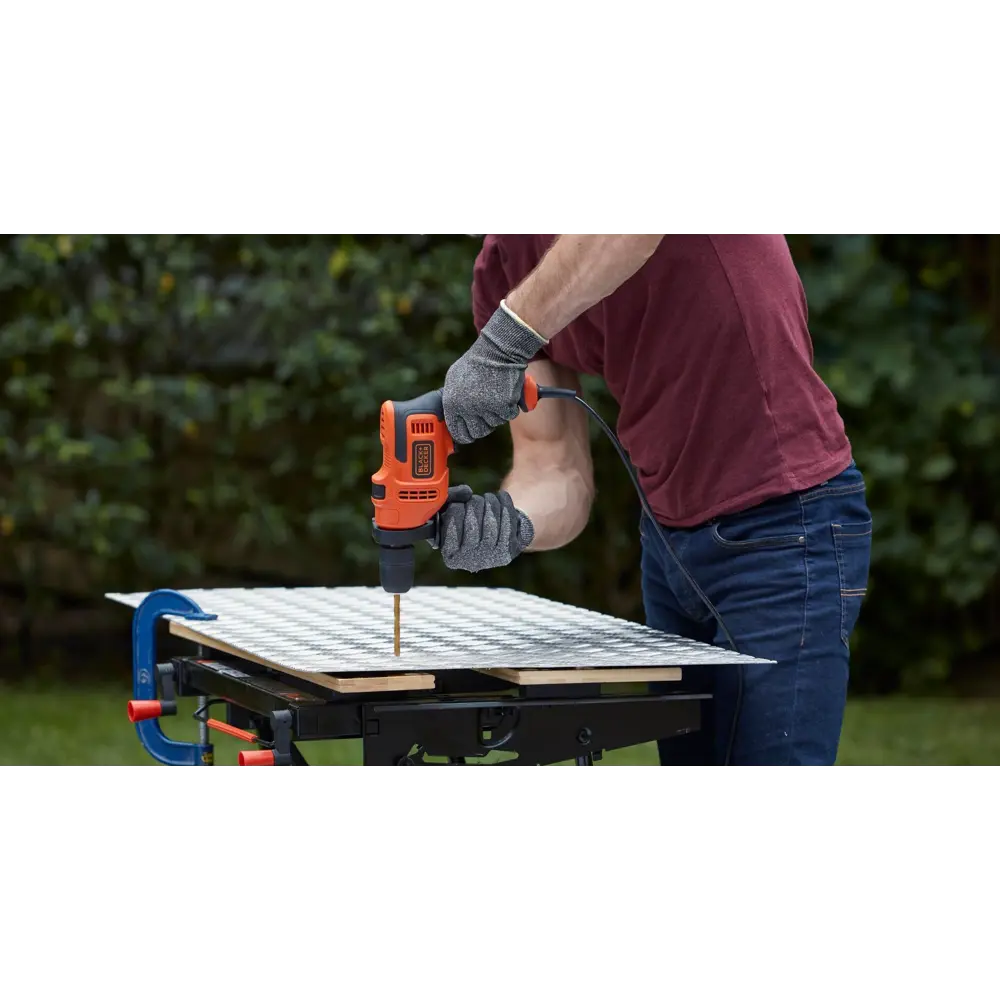 Фото 7 Дрель сетевая ударная Black + Decker BEH710-QS, 710 Вт Фото 7 Дрель сетевая ударная Black + Decker BEH710-QS, 710 Вт