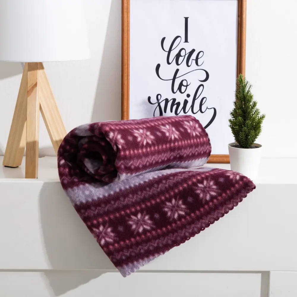 Фото Плед Экономь и я 6881734, 150x200 см, флис, цвет бордовый Фото Плед Экономь и я 6881734, 150x200 см, флис, цвет бордовый