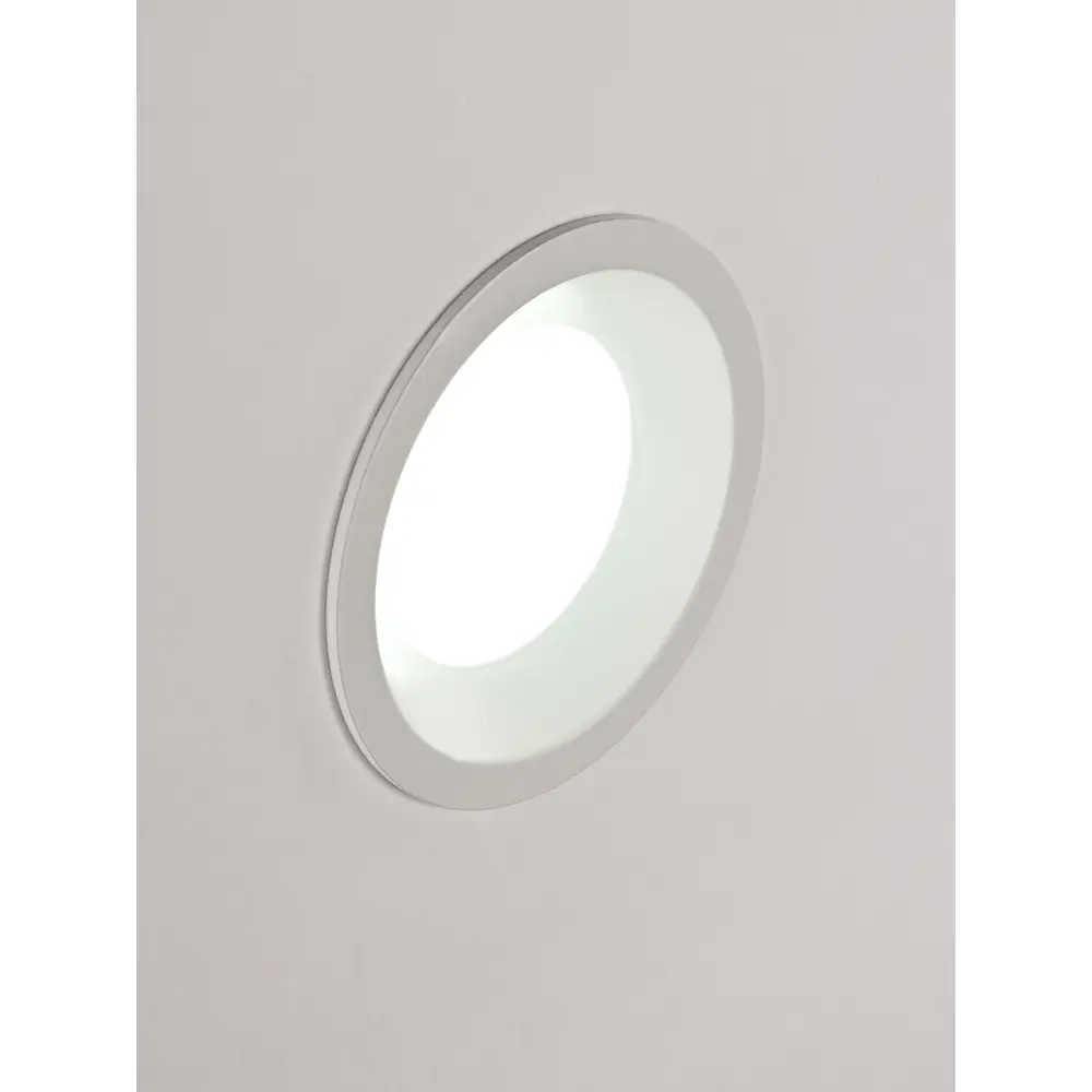 Фото 5 Светильник точечный светодиодный встраиваемый APL LED 3322.LDY5016/5W/6K нейтральный белый свет цвет белый Фото 5 Светильник точечный светодиодный встраиваемый APL LED 3322.LDY5016/5W/6K нейтральный белый свет цвет белый