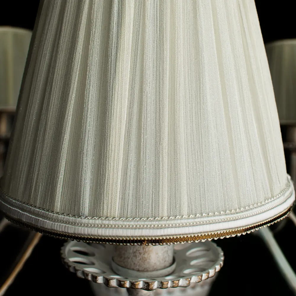 Фото 4 Люстра потолочная ARTE LAMP A2046LM-8WG A2046LM-8WG 8 ламп 21 м² цвет белый Фото 4 Люстра потолочная ARTE LAMP A2046LM-8WG A2046LM-8WG 8 ламп 21 м² цвет белый