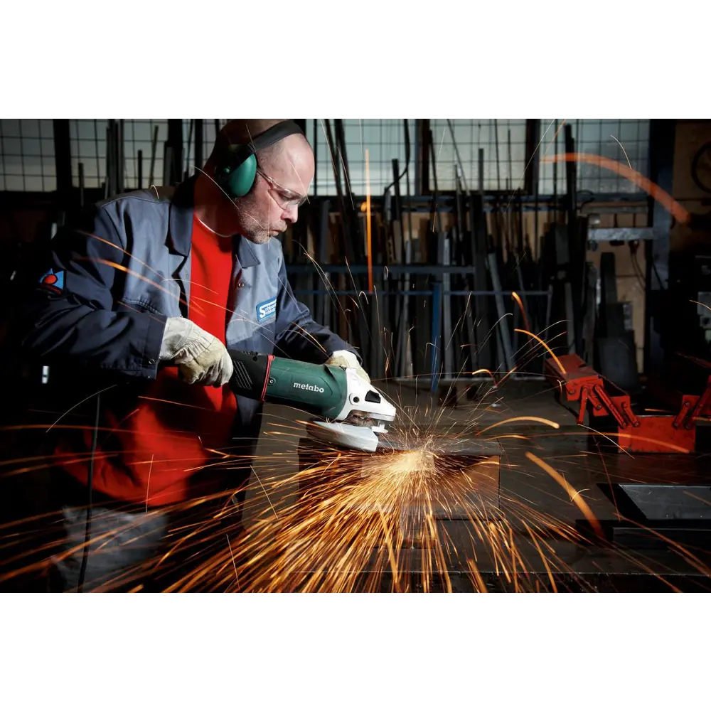 Фото 2 УШМ сетевая Metabo W 24-230 MVT 606467000, 2400 Вт, 230 мм Фото 2 УШМ сетевая Metabo W 24-230 MVT 606467000, 2400 Вт, 230 мм