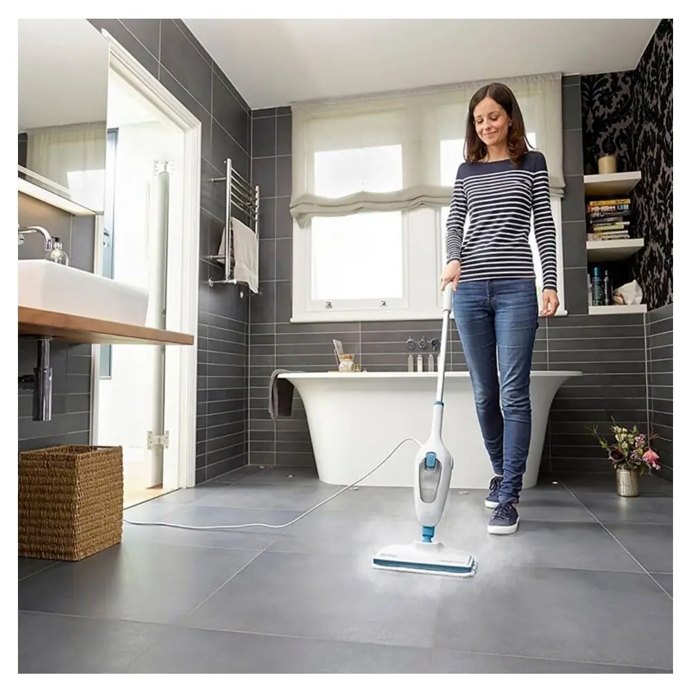 Фото 3 Паровая швабра BLACK + DECKER SteamMop+Lift&Reach FSM13E1-QS цвет белый Фото 3 Паровая швабра BLACK + DECKER SteamMop+Lift&Reach FSM13E1-QS цвет белый