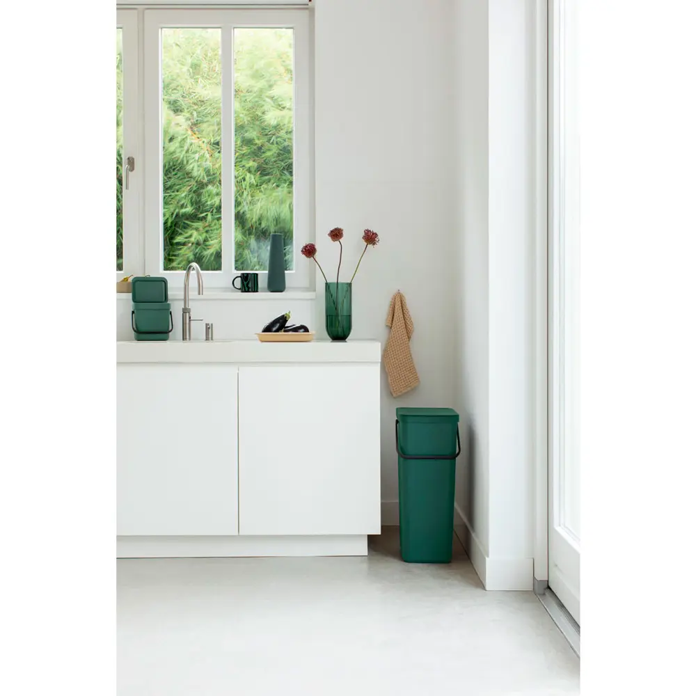 Фото 10 Ведро для мусора Brabantia Sort&Go 251023 40л цвет темно-зеленый Фото 10 Ведро для мусора Brabantia Sort&Go 251023 40л цвет темно-зеленый