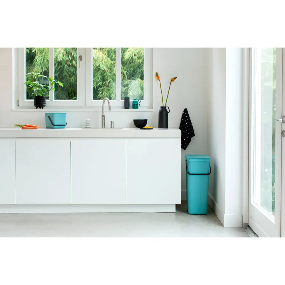 Фото 10 Ведро для мусора Brabantia Sort&Go 251085 40л цвет мятный Фото 10 Ведро для мусора Brabantia Sort&Go 251085 40л цвет мятный