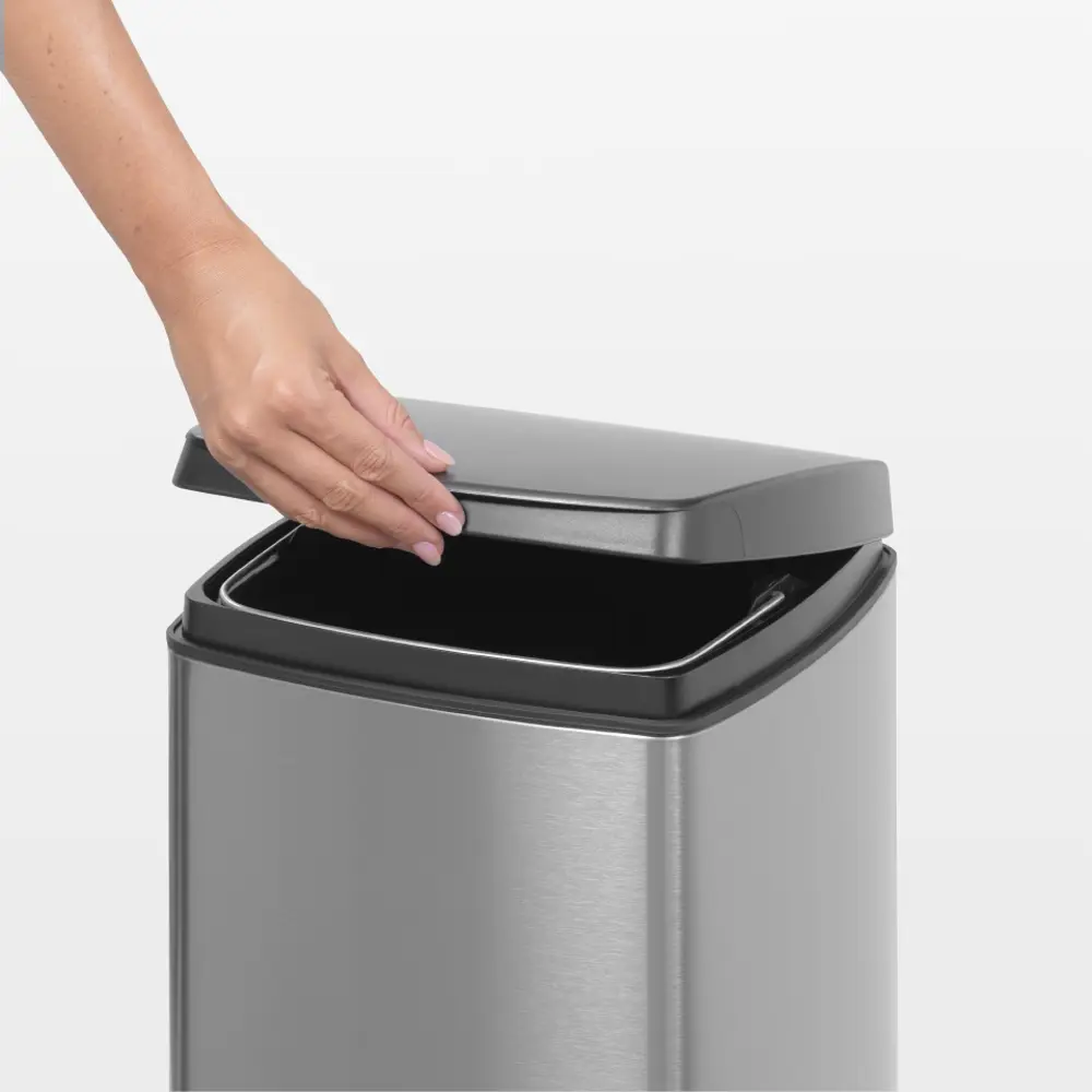 Фото 5 Ведро для мусора Brabantia Pedal Bin 369407 25л цвет сталь Фото 5 Ведро для мусора Brabantia Pedal Bin 369407 25л цвет сталь