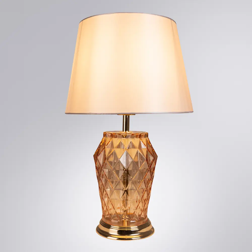 Фото 2 Настольная лампа ARTE LAMP A4029LT-1GO цвет золотистый Фото 2 Настольная лампа ARTE LAMP A4029LT-1GO цвет золотистый