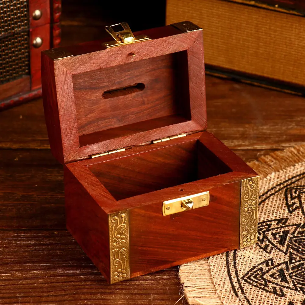 Фото 3 Копилка "Золотое хранилище" 10x6.5x7.5 см Фото 3 Копилка "Золотое хранилище" 10x6.5x7.5 см