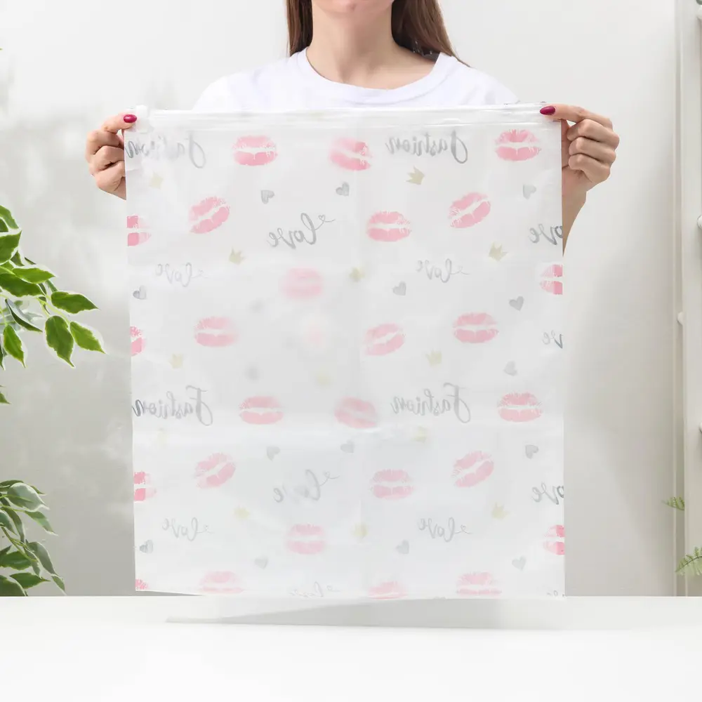 Фото 3 Вакуумный пакет для вещей "Помада" 50Х60 см Фото 3 Вакуумный пакет для вещей "Помада" 50Х60 см