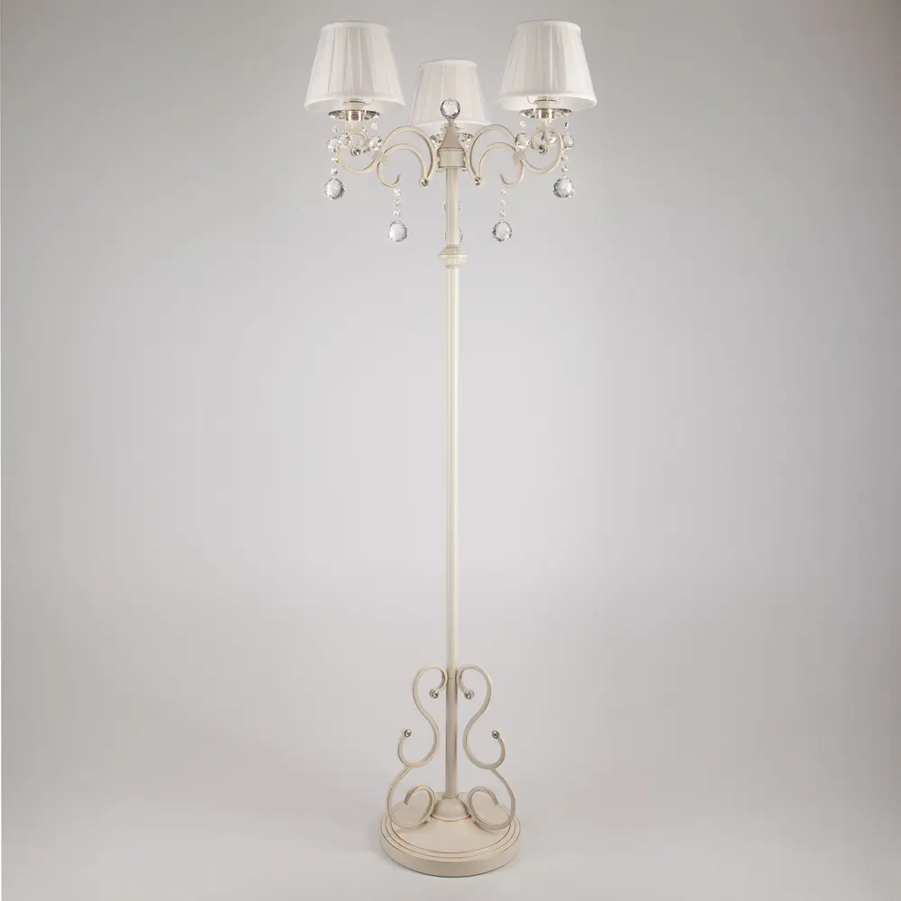 Фото Торшер Eurosvet Ivin 12075/3F белый Strotskis