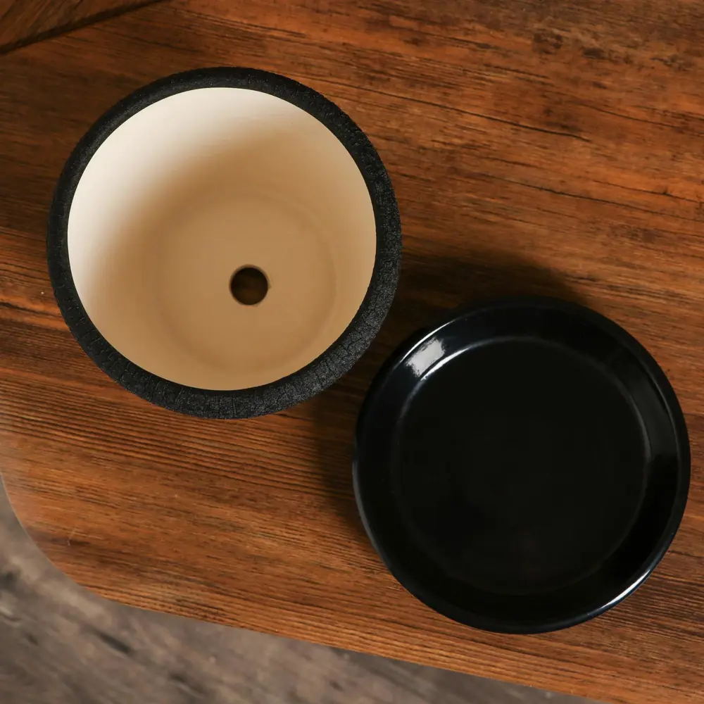 Фото 3 Горшок цветочный 5469909 Ориана 10 см 1.2 л керамика черный Фото 3 Горшок цветочный 5469909 Ориана 10 см 1.2 л керамика черный