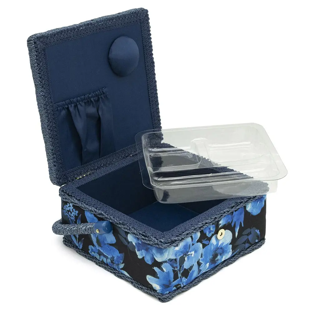 Фото 2 Шкатулка малая декоративная Hobby&Pro Голубые цветы LY1633S PVC Tray 20*20*11см Фото 2 Шкатулка малая декоративная Hobby&Pro Голубые цветы LY1633S PVC Tray 20*20*11см