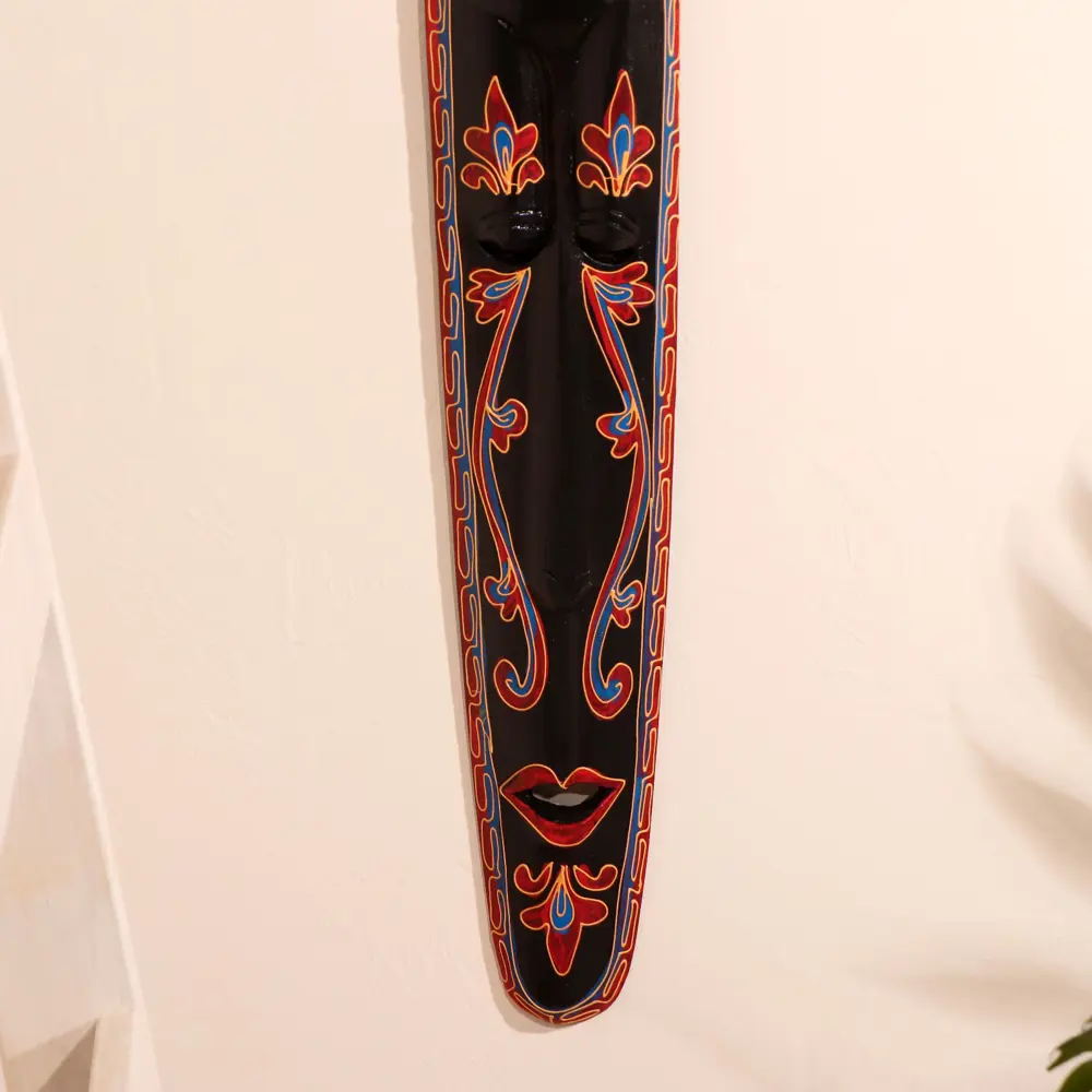 Фото 3 Панно-маска настенная "Абориген черный с красными цветами" 3x12x100 см Фото 3 Панно-маска настенная "Абориген черный с красными цветами" 3x12x100 см