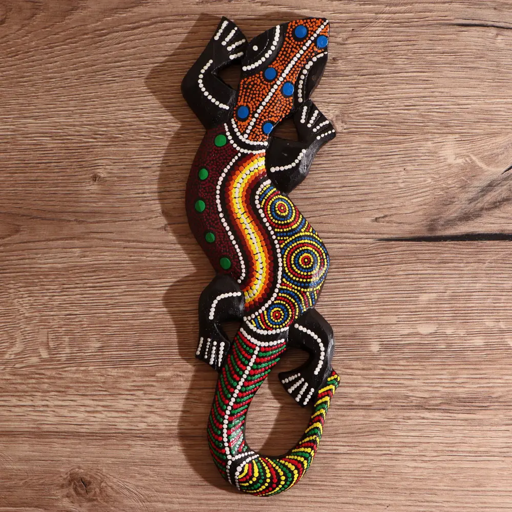 Фото Панно настенное "Ящерица с цветной росписью на спинке" 30x10.5x1 см Фото Панно настенное "Ящерица с цветной росписью на спинке" 30x10.5x1 см