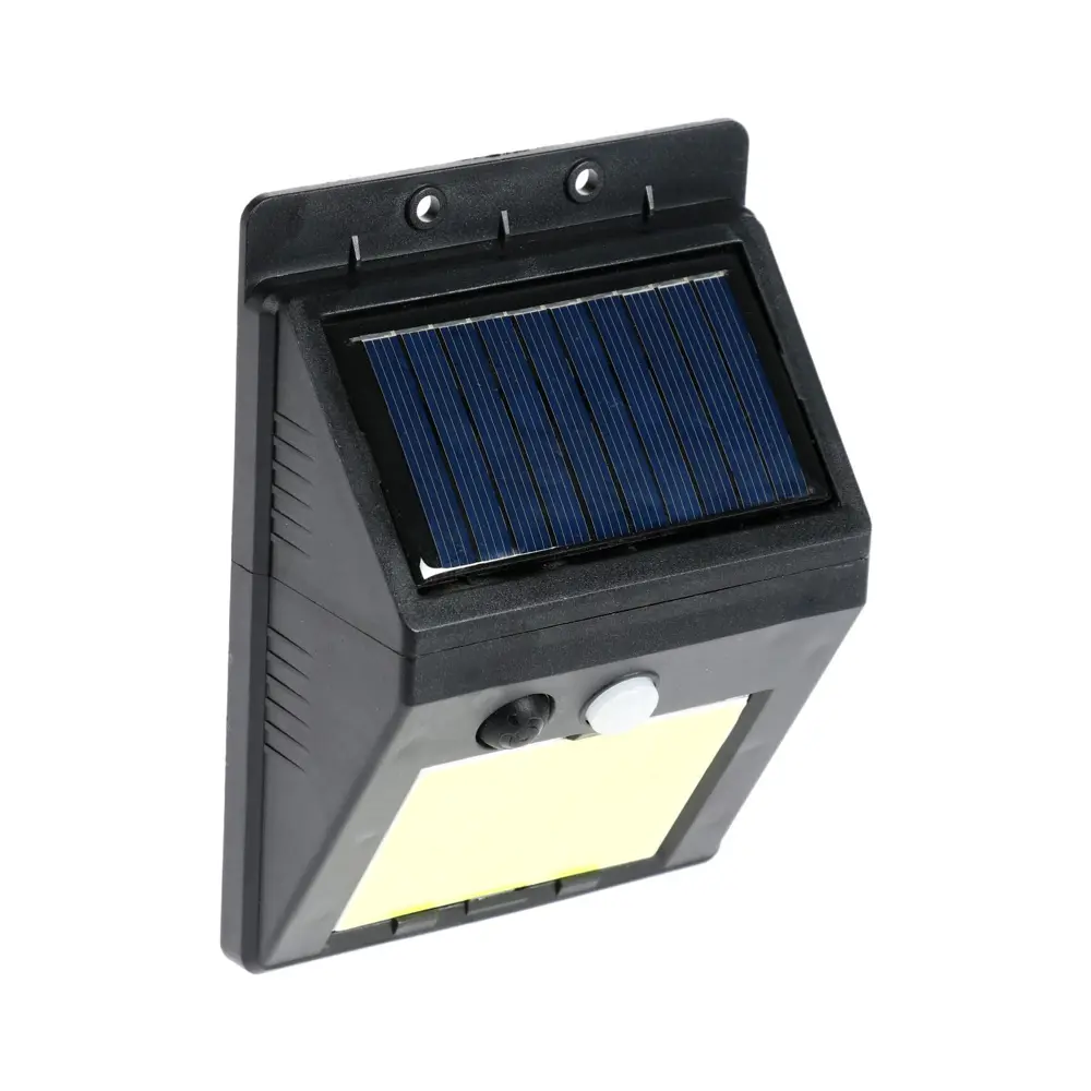 Фото 4 Прожектор светодиодный уличный на солнечной батарее Luazon lighting 6500 К IP44 цвет черный Фото 4 Прожектор светодиодный уличный на солнечной батарее Luazon lighting 6500 К IP44 цвет черный