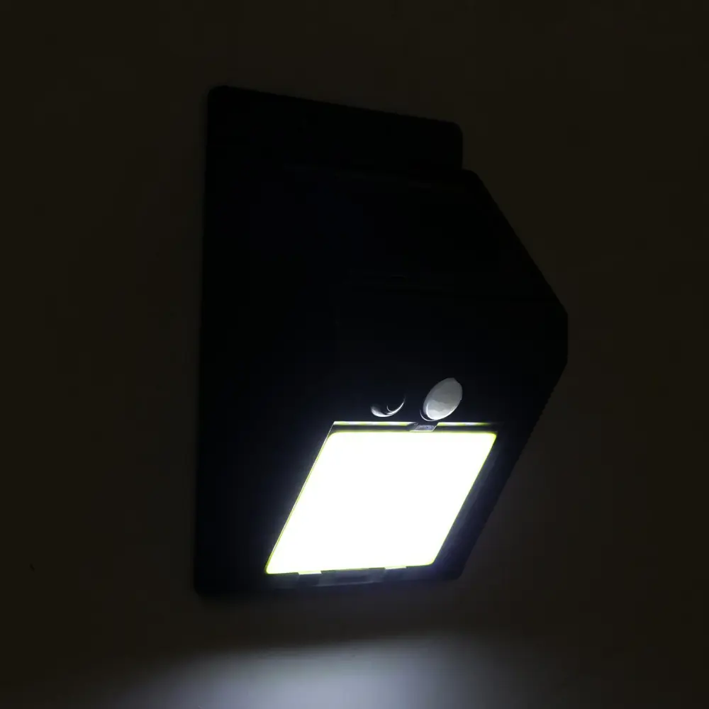 Фото 7 Прожектор светодиодный уличный на солнечной батарее Luazon lighting 6500 К IP44 цвет черный Фото 7 Прожектор светодиодный уличный на солнечной батарее Luazon lighting 6500 К IP44 цвет черный