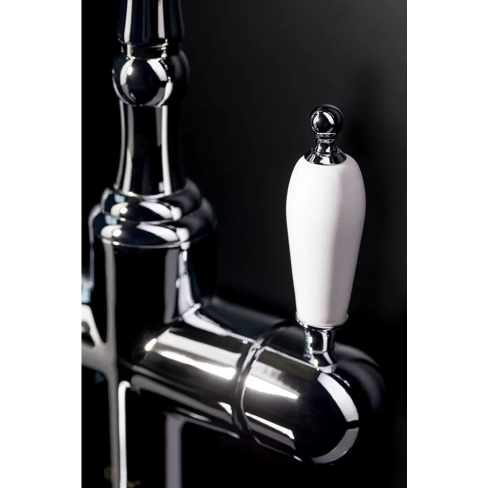 Фото 3 Двухвентильный смеситель Boheme 112 излив 27.9 см цвет золотистый Фото 3 Двухвентильный смеситель Boheme 112 излив 27.9 см цвет золотистый