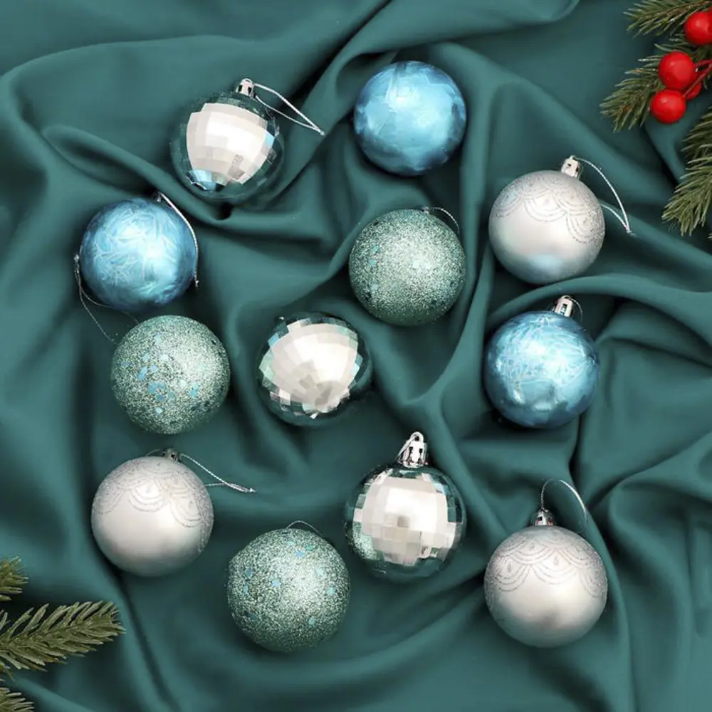 Фото Набор елочных шаров Зимнее волшебство 243173 6536840 5 см пластик разноцветный 12 шт