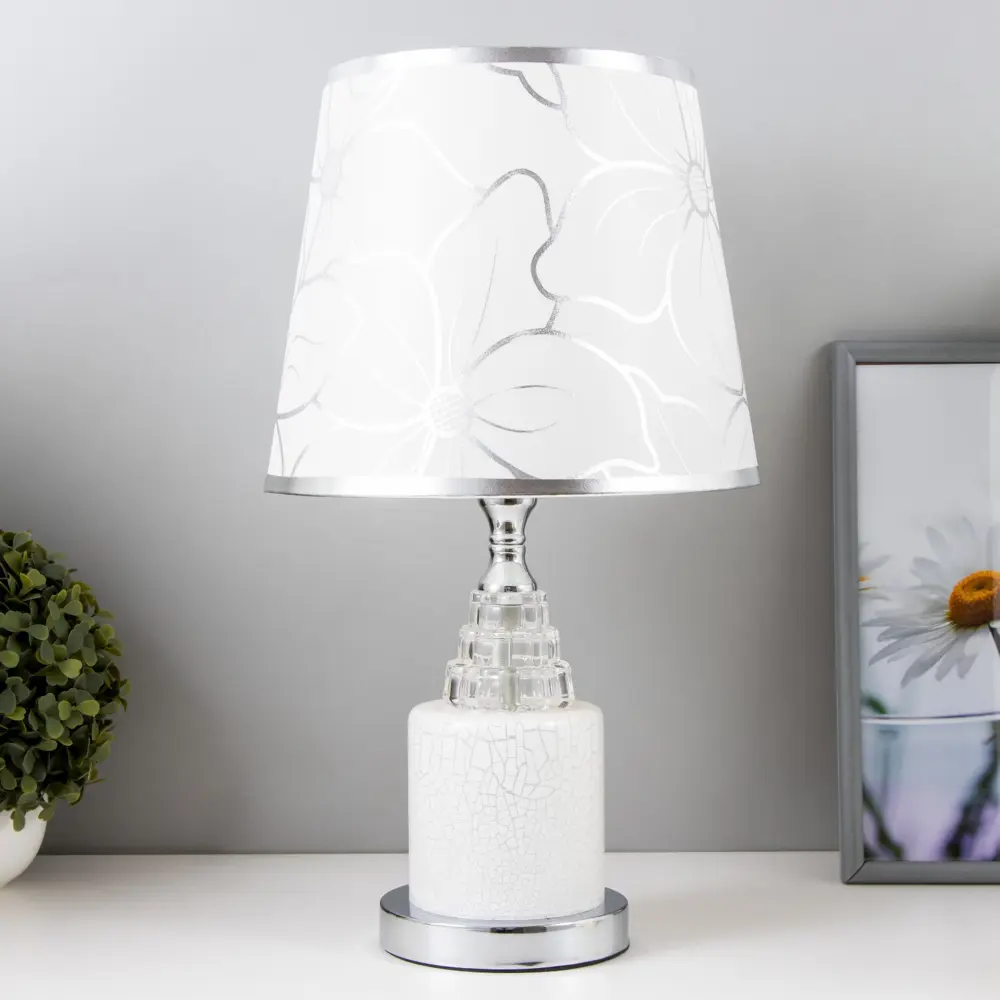 Фото Настольная лампа RISALUX 2800292 Кракелюр F761TT-596 цвет белый Фото Настольная лампа RISALUX 2800292 Кракелюр F761TT-596 цвет белый