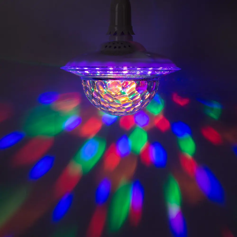 Фото 2 Диско-лампочка светодиодная Luazon lighting 4445774 E27 220 В 8 Вт шар малый