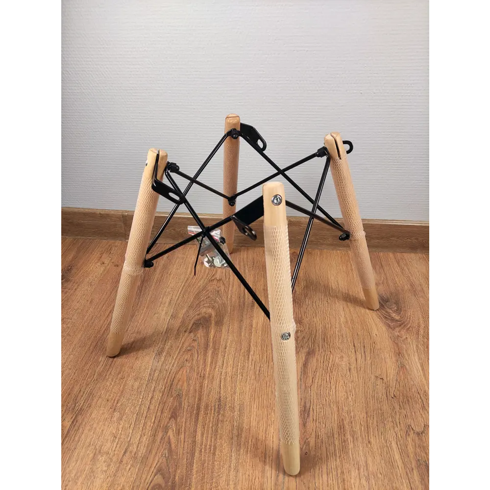 Фото 4 Комплект стульев 2 шт White wall black tattoo Eames 46x41x81 см пластик белый Фото 4 Комплект стульев 2 шт White wall black tattoo Eames 46x41x81 см пластик белый