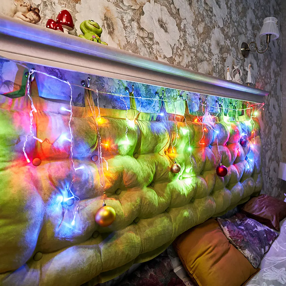 Фото Гирлянда светодиодная Занавес Дождь 1.5x1 м 96 LED мультисвет Фото Гирлянда светодиодная Занавес Дождь 1.5x1 м 96 LED мультисвет
