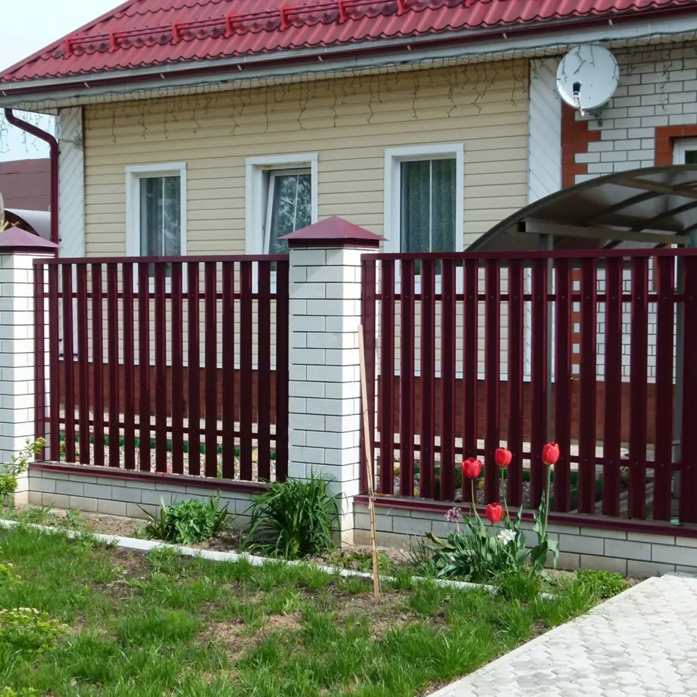 Фото 5 Штакетник-М 69мм 1.8 м двухсторонний красный Фото 5 Штакетник-М 69мм 1.8 м двухсторонний красный