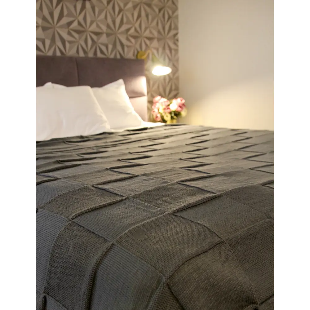 Фото 2 Плед-покрывало вязаный Almaforhome GreatRoyalDream GRD/темсер, 200x220 см, трикотаж, цвет темно-серый Фото 2 Плед-покрывало вязаный Almaforhome GreatRoyalDream GRD/темсер, 200x220 см, трикотаж, цвет темно-серый