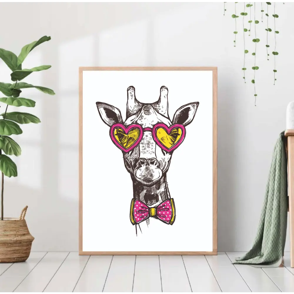 Фото Постер 28 картин "Жираф с очках розовых" 70x50 см без рамы Фото Постер 28 картин "Жираф с очках розовых" 70x50 см без рамы