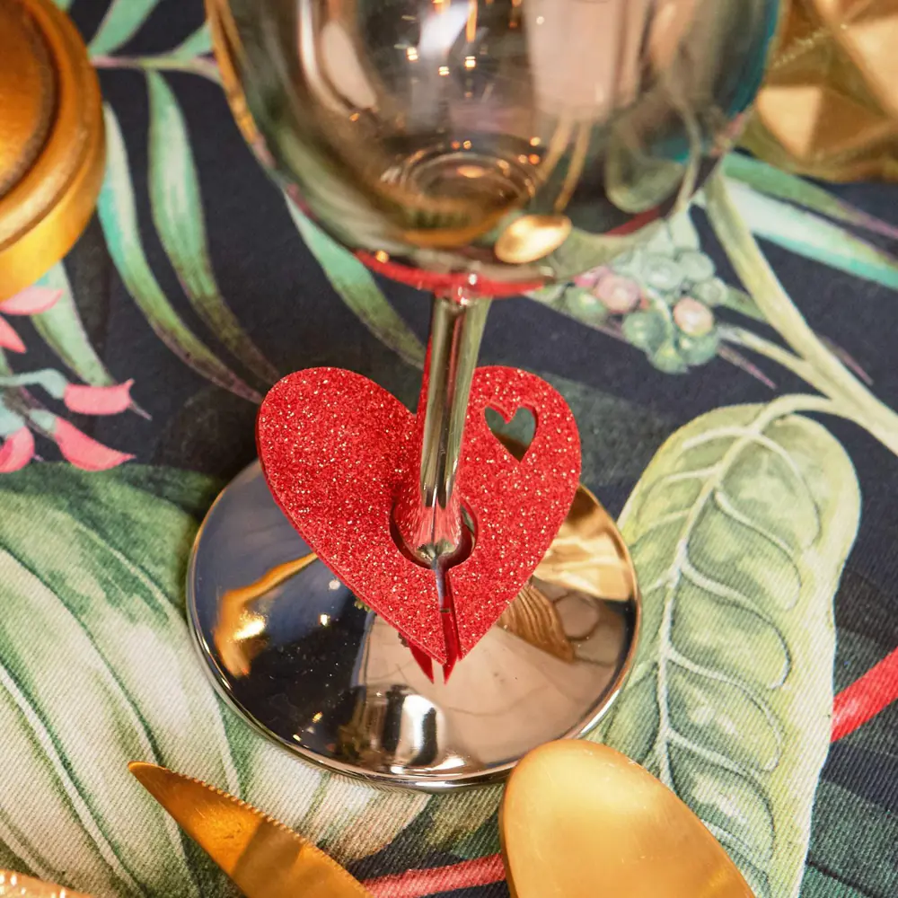 Фото Набор для декора бокалов "Love" 4 шт 5.5 х 5 см, 100% п/э, фетр Фото Набор для декора бокалов "Love" 4 шт 5.5 х 5 см, 100% п/э, фетр