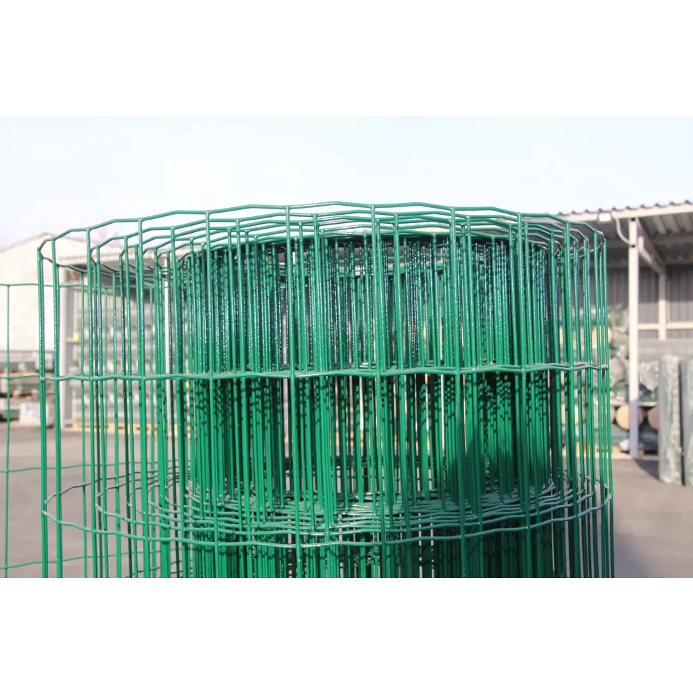 Фото 2 Сетка сварная Topfence ТФ002324 зелёная 1x20 м Фото 2 Сетка сварная Topfence ТФ002324 зелёная 1x20 м