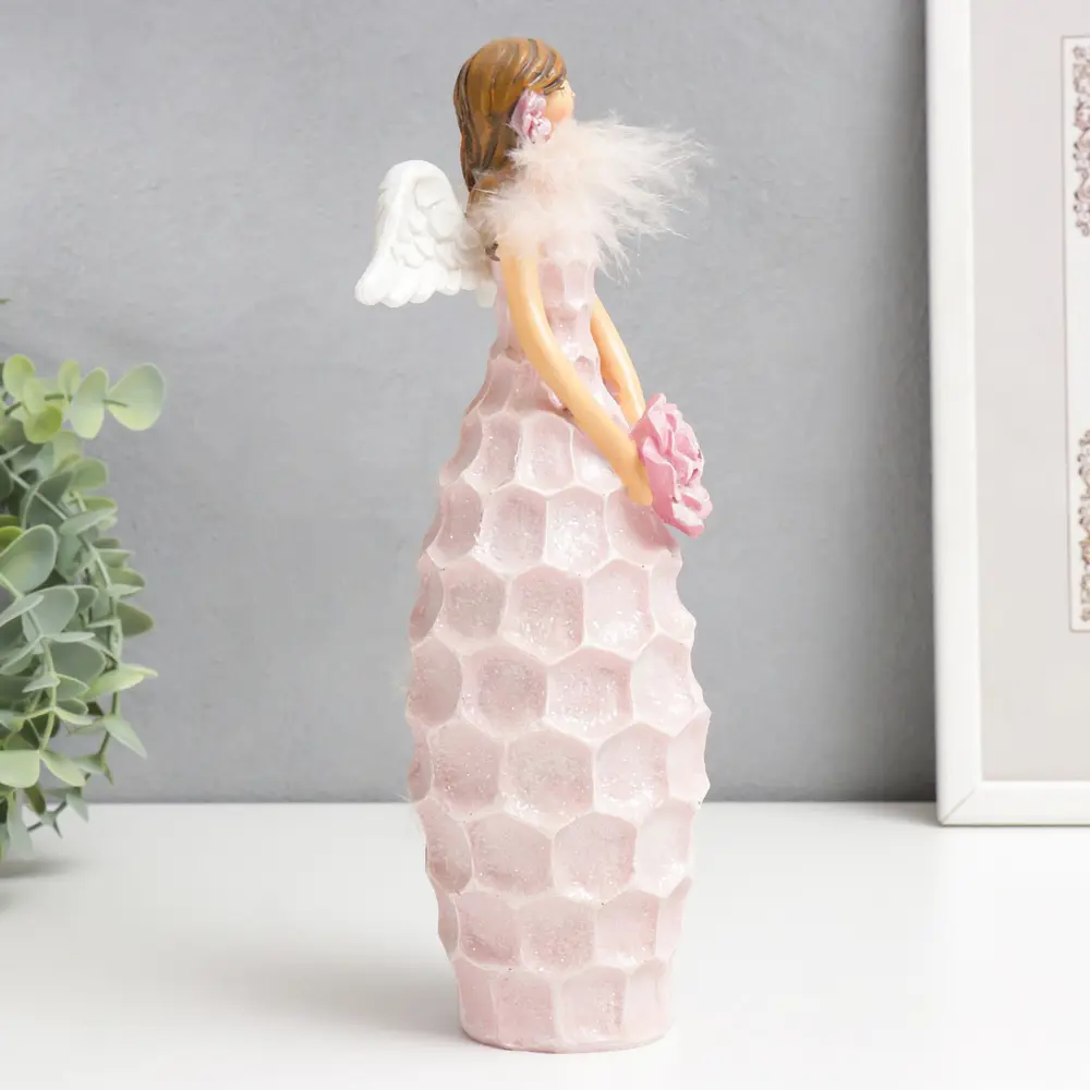 Фото 2 Фигурка "Девушка в розовом платье-сотах с розочкой" 9.5x8x25.5 см Фото 2 Фигурка "Девушка в розовом платье-сотах с розочкой" 9.5x8x25.5 см