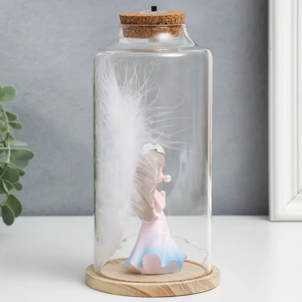 Фото 2 Фигурка с подсветкой "Девочка с коричневыми волосами, ушками и пером" 10x10x20.5 см Фото 2 Фигурка с подсветкой "Девочка с коричневыми волосами, ушками и пером" 10x10x20.5 см